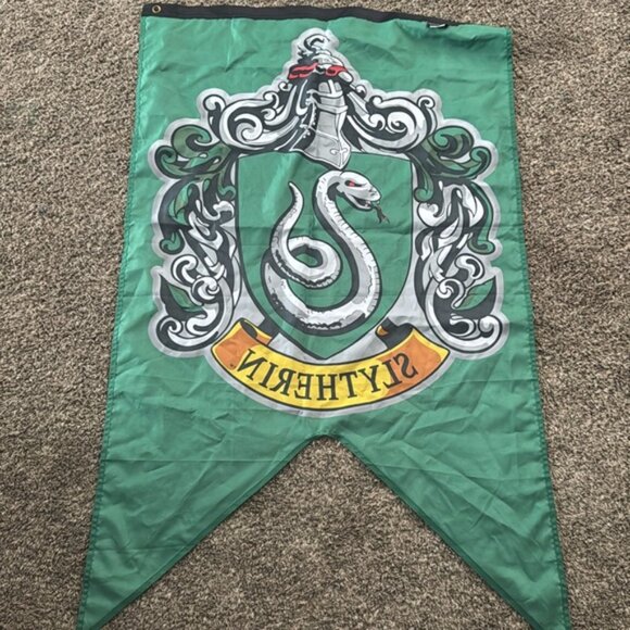 Harry Potter 50 x 30 Slytherin House Green With Crest Flag Banner - Picture 5 of 7